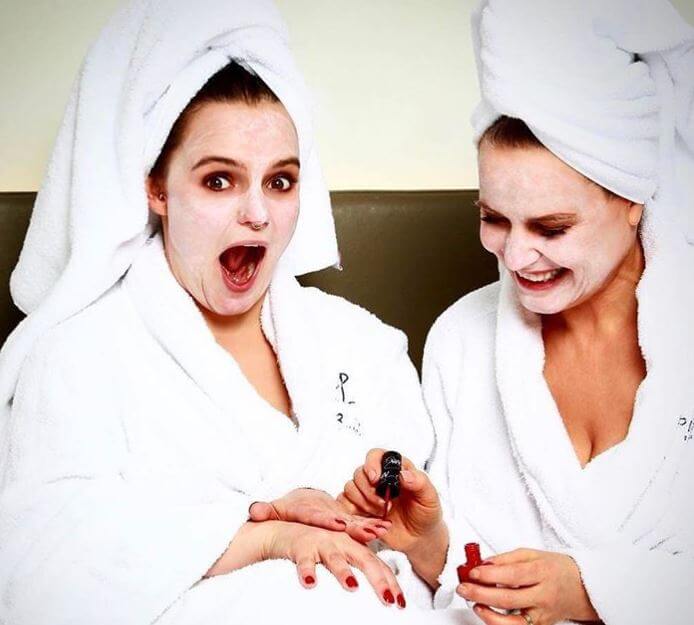 Carly with her mother, Shaynna Blaze.